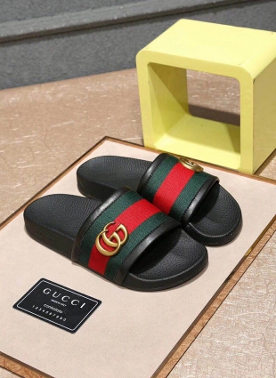 Gucci slippers with GG