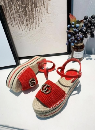 Gucci sandals red