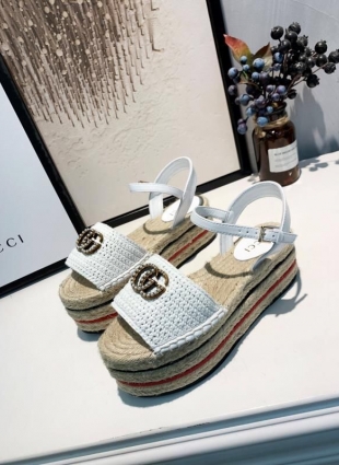 Gucci sandals white