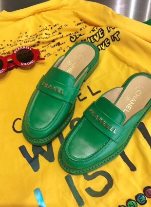 Chanel shoes green