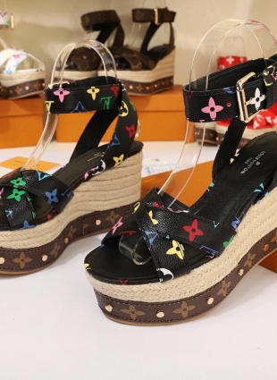 Louis Vuitton sandals black