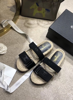 Chanel sandals black