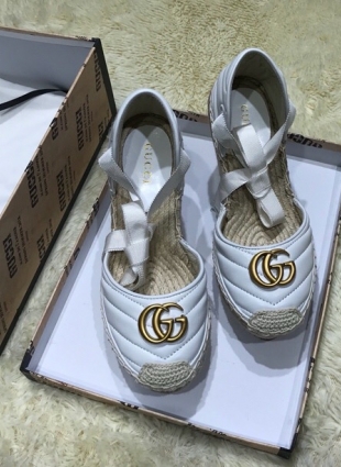 Gucci sandals white