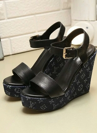 Louis Vuitton sandals black and dark blue