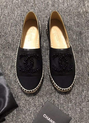 Chanel shoes black