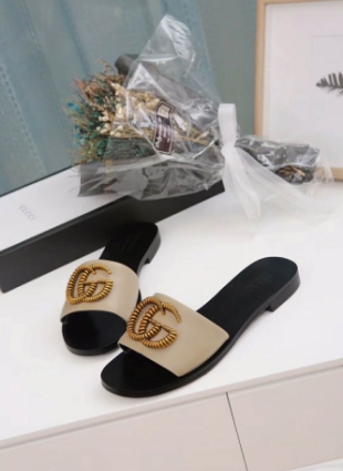 Gucci step-ins white