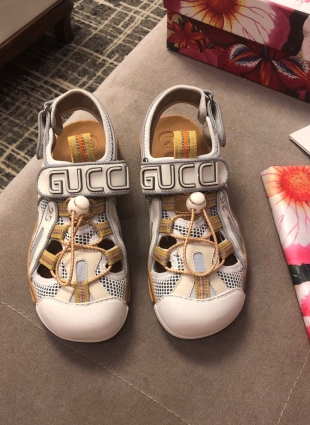 Gucci sandals white