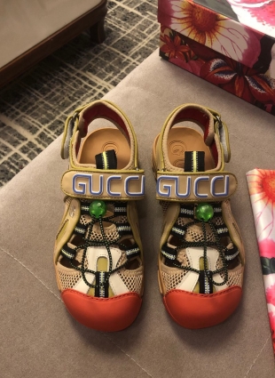 Gucci sandals beige and orange