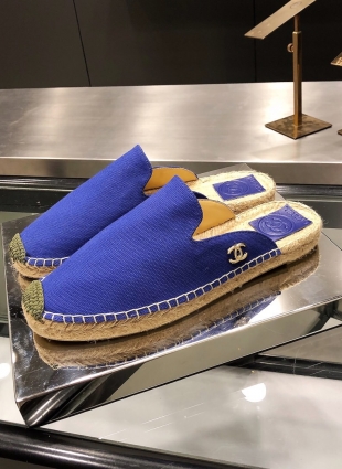 Chanel slippers dark blue