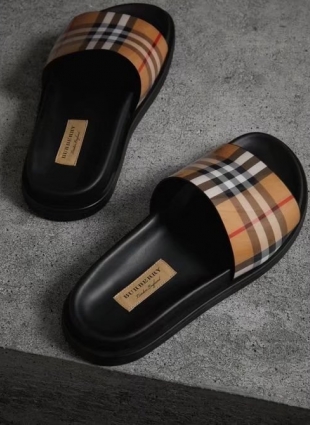 Burberry slippers