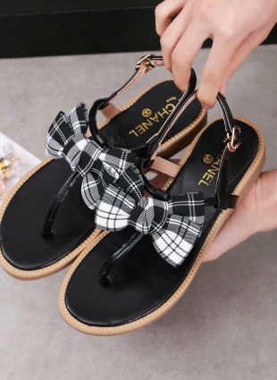 Chanel sandals black