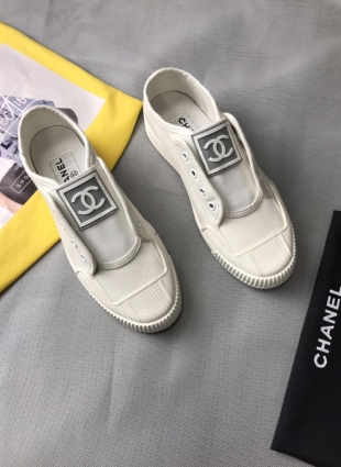 Chanel sneakers white
