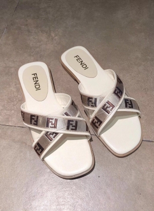Fendi step-ins white