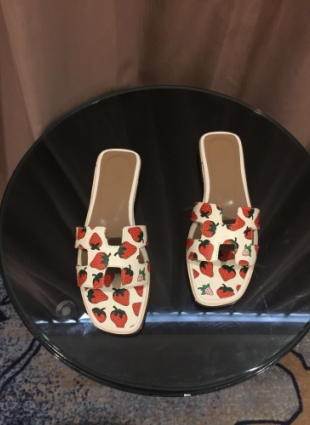 Gucci step-ins white