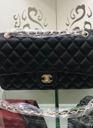 Chanel flap bag lambskin 30 cm gold chain