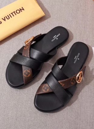 Louis Vuitton step-ins brown and black