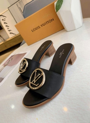 Louis Vuitton sandals black