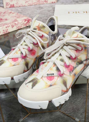 Christian Dior sneakers ivory