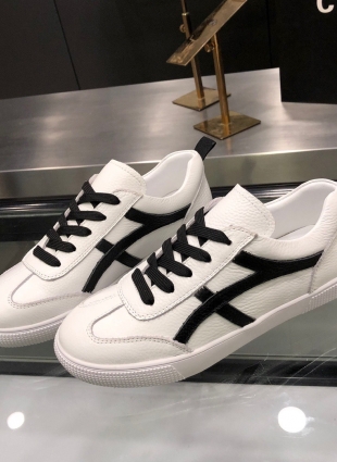 Chanel sneakers white and black