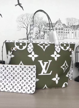 Louis Vuitton Neverfull MM Bag