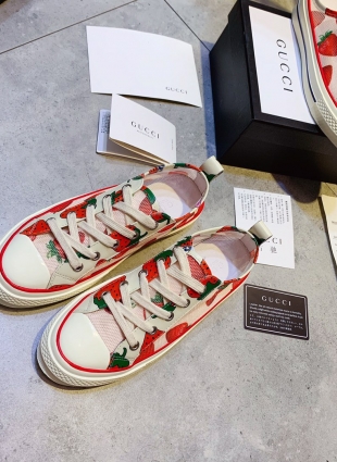 Gucci sneakers white and red