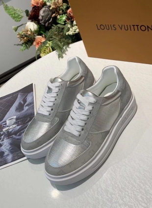 Louis Vuitton sneakers gray and silver