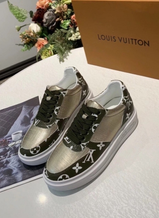 Louis Vuitton sneakers green and gold