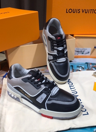 Louis Vuitton sneakers gray and black