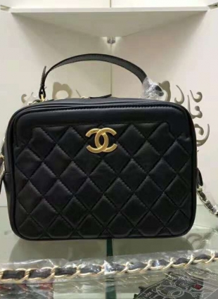 CHANEL bag 25 cm