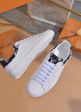 Louis Vuitton sneakers white and black