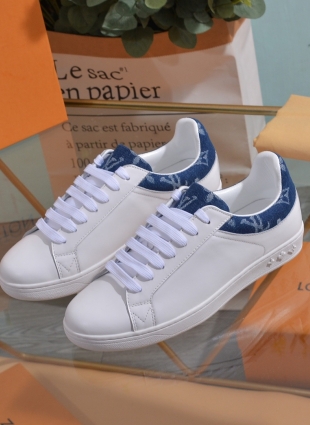 Louis Vuitton sneakers white and dark blue