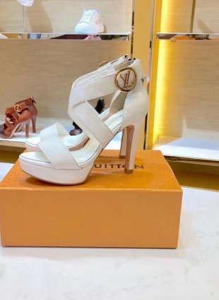 Louis Vuitton shoes white