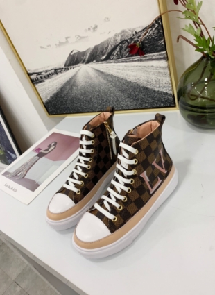 Louis Vuitton boots brown