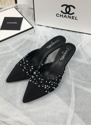 Chanel shoes black