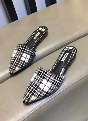 Miu Miu shoes black and white