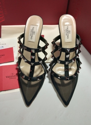 Valentino shoes black
