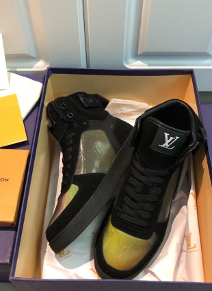 Louis Vuitton sneakers black