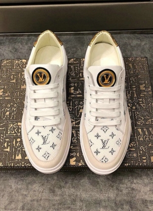 Louis Vuitton sneakers white