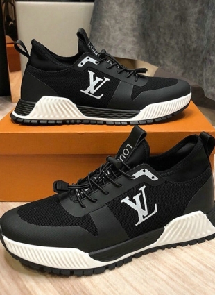 Louis Vuitton sneakers black
