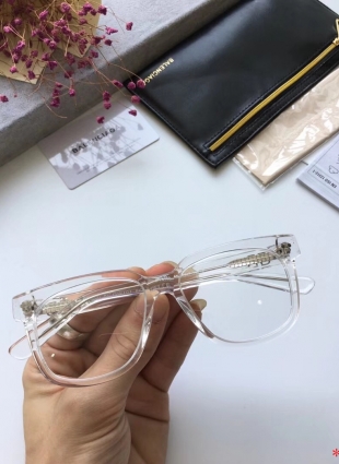 Balmain glasses
