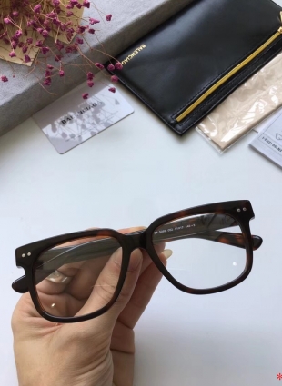 Balmain glasses