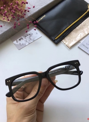 Balmain glasses