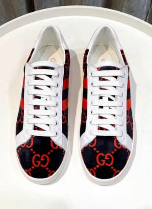 Gucci sneakers black and white