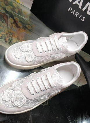 Chanel sneakers white