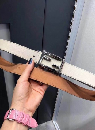 Fendi belt white