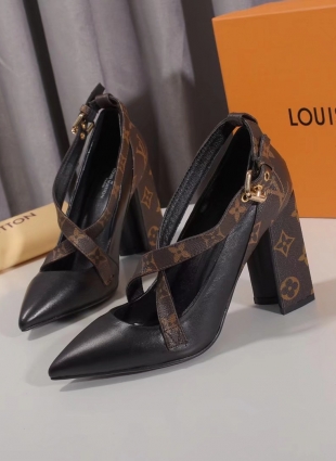 Louis Vuitton shoes black and brown