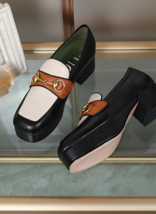 Gucci shoes black and white