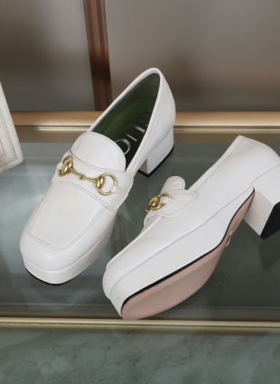 Gucci shoes white