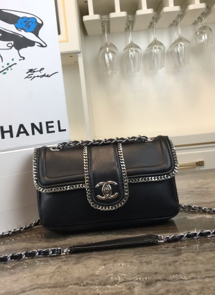 Chanel bag black