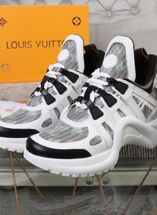 Louis Vuitton sneakers white and black